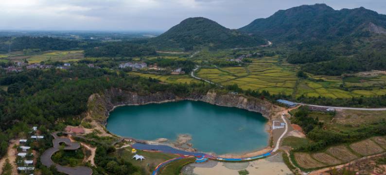 游垫古村太空舱民宿图片