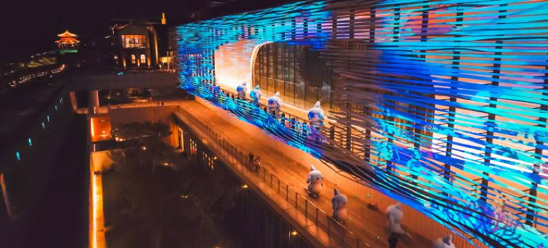 盐官潮乐之城灯影客栈图片