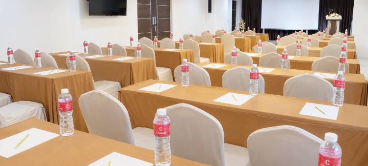 兰乍邦克里斯特拉酒店(Christella Hotel Laemchabang)图片