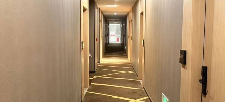霖岸酒店(泸州警察学院江阳区政府店)图片