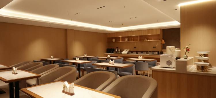 艾扉酒店(丹东宽甸东滨河公园店)图片