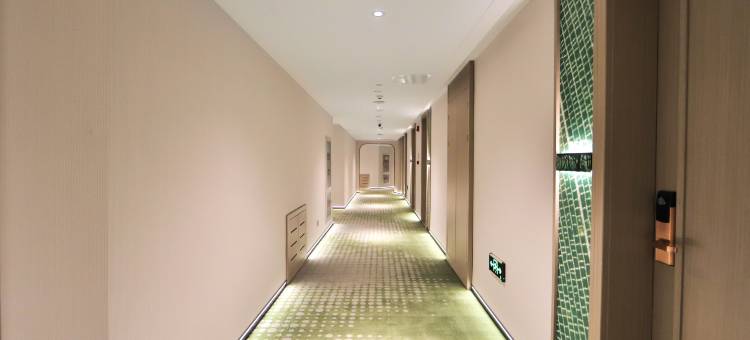 维也纳3好酒店(白城火车站中农国际店)图片