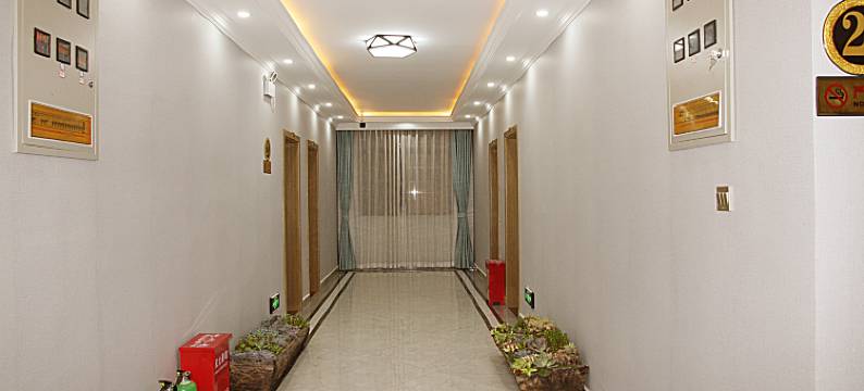 倚梦酒店(大理高铁站店)图片