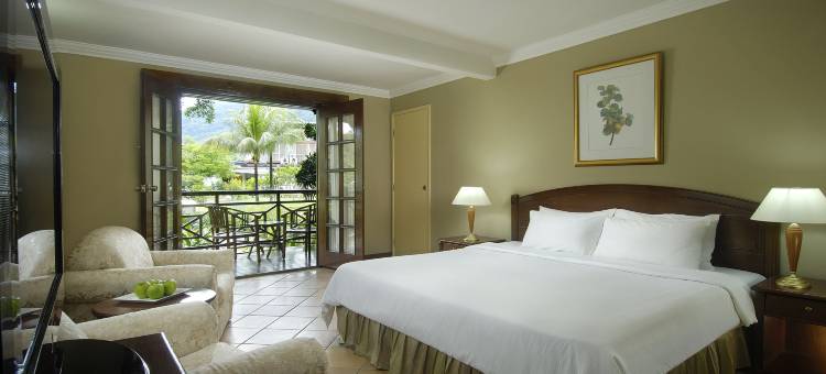 马埃岛博瓦隆湾成功娱乐场度假酒店(Berjaya Beau Vallon Bay Resort & Casino)图片