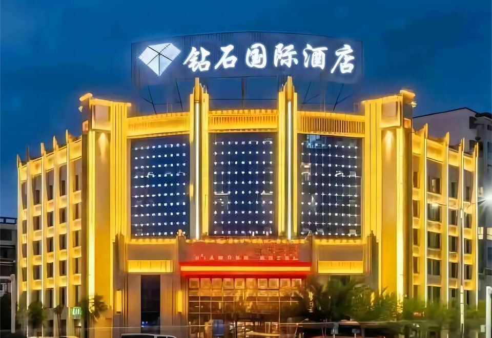 钻石国际酒店（张掖高铁西站店）外景图