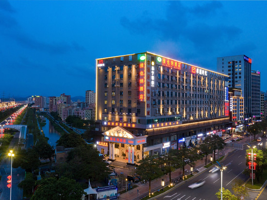 维也纳酒店(深圳国际会展中心沙井地铁站店)