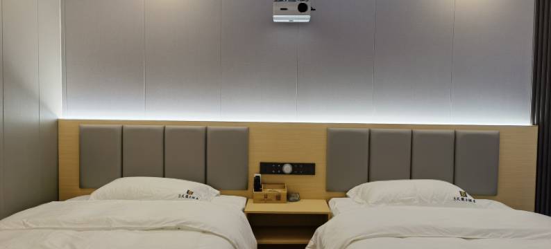 芙蓉镇8天假日酒店图片