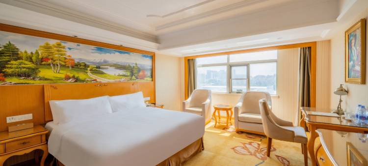 维也纳国际酒店(深圳福永会展中心塘尾地铁站店)图片