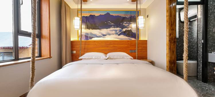 可可托海镇阅山海居民宿(塔拉特村店)图片