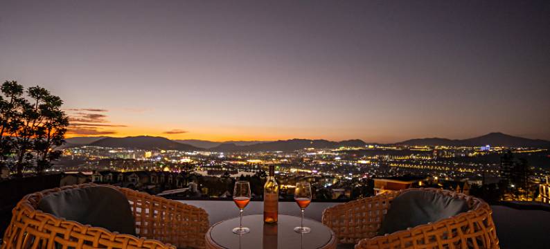 腾冲聆荷渡·泊悦半山温泉酒店图片