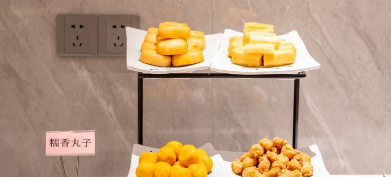 蔚蓝酒店(柳州城中万达窑埠古镇店)图片