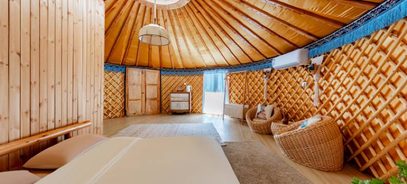 火山草原部落民宿图片