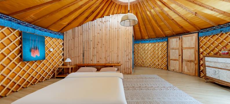 火山草原部落民宿图片