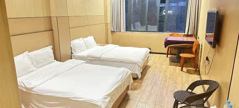 雲帆酒店(鲤鱼池地铁站店)图片