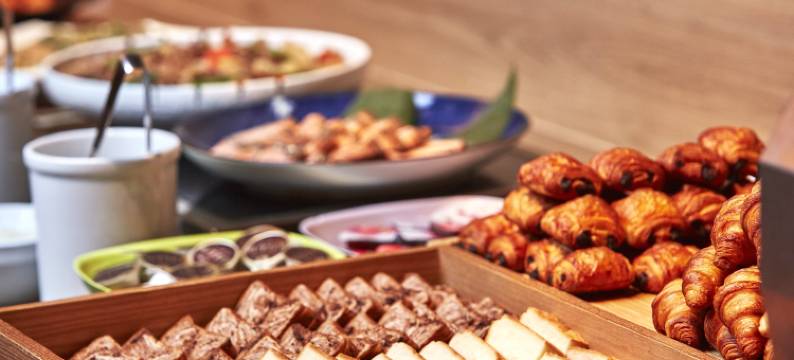 繁花钴蓝海湾珊瑚度假村(Allamanda Imgya Coral Village)图片