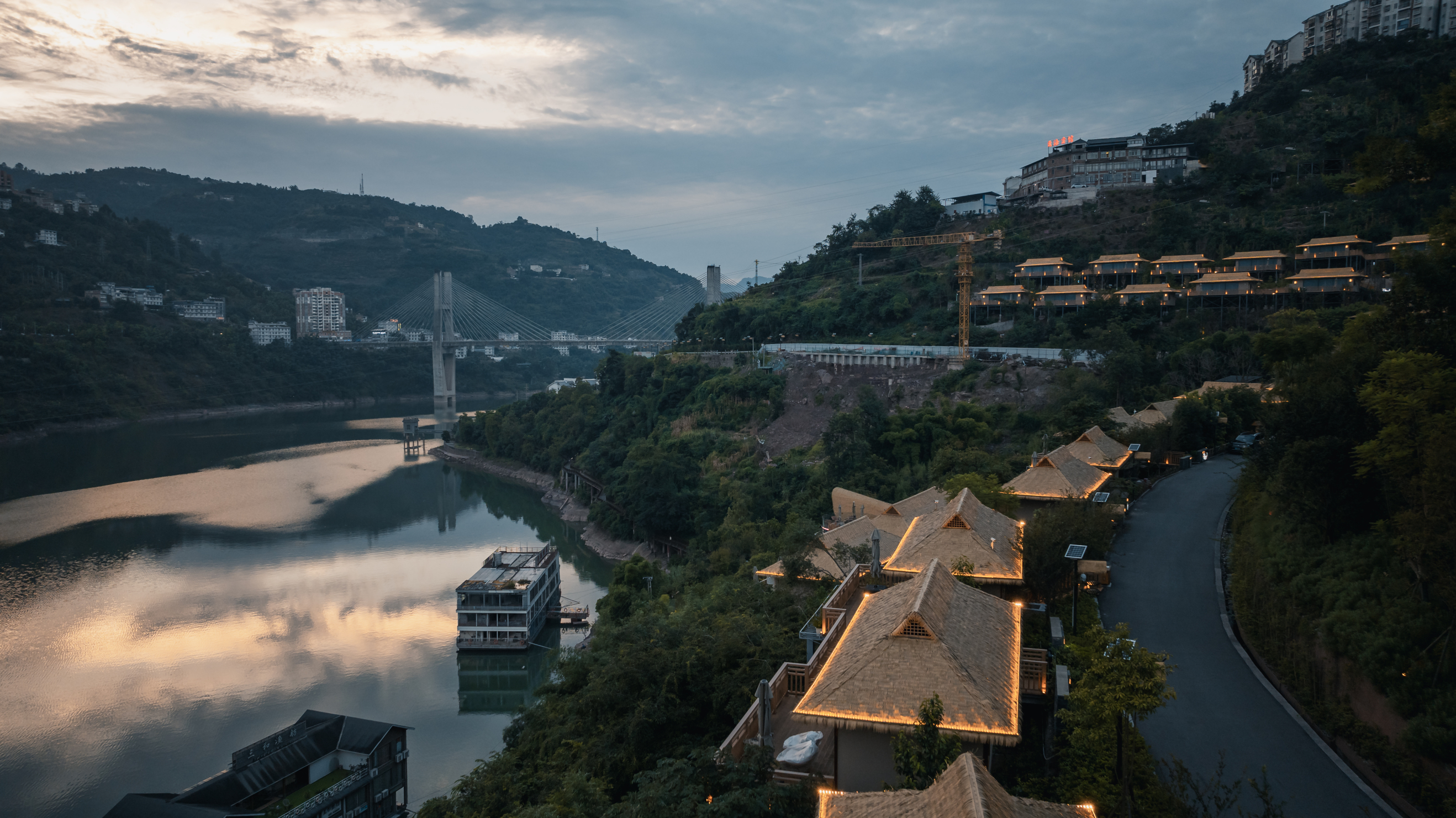 Middle Mountain HotelOver view