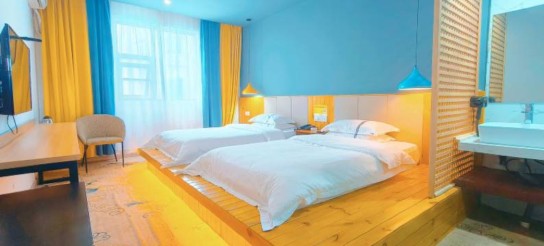 新密文峰大酒店图片