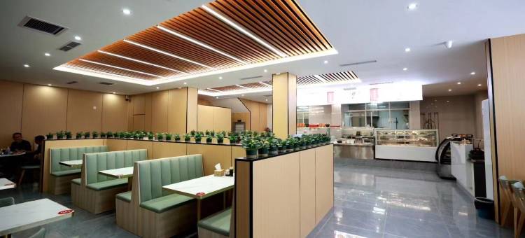 娅美酒店(易县泰元南大街店)图片