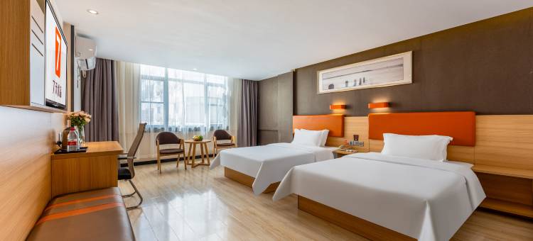 7天优品酒店(三亚湾海月广场外贸路美食街店)图片