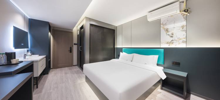 美娱·星峰电竞酒店(武汉欢乐谷园林路地铁站店)图片