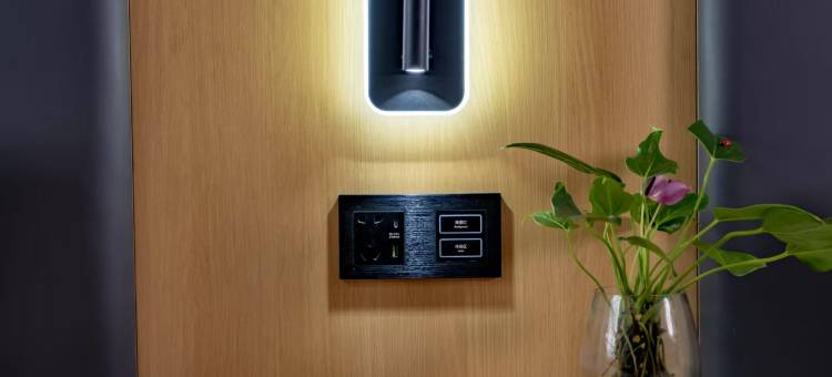 速8精选酒店(乌鲁木齐碾子沟德汇万达店)图片