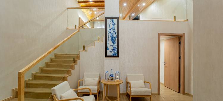 寻瓷居酒店(人民广场陶阳里景区店)图片