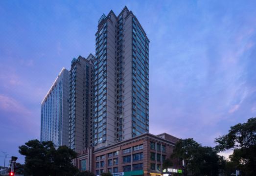 青陌酒店（武汉汉口火车站泛海CBD店）外景图