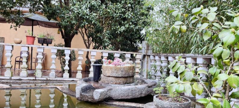 弥勒可邑小镇合木别院图片