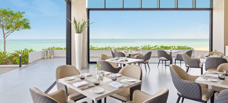 米尔法海湾酒店(Beach Bay Hotel Mirfa)图片