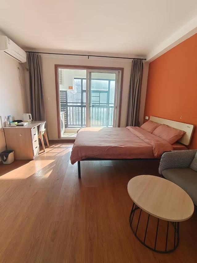 冠寓·星家(长沙洋湖湿地地铁站宜家荟聚店)