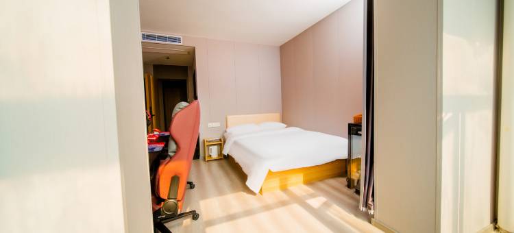 网鱼电竞酒店(天津东丽万达店)图片