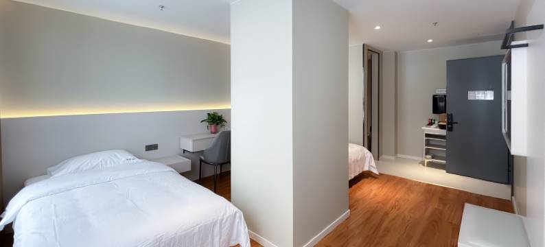 和宅无人酒店(张掖大佛寺钟鼓楼店)图片