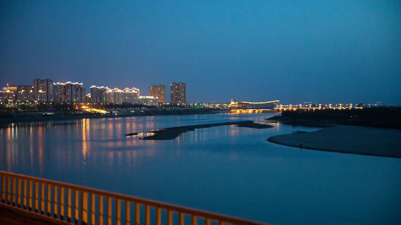 话西游酒店(乌海东站高铁站店)图片