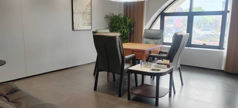 启东新古德酒店(申港城美食街店)图片