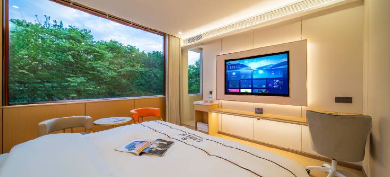 曲靖阳光精品酒店(火车站酒吧街店)图片