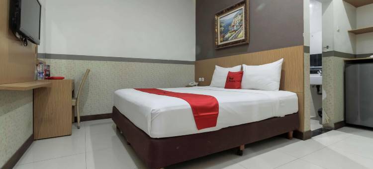 红门PLUS酒店-井里汶图帕瑞武(RedDoorz Plus @ Tuparev Cirebon)图片