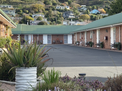 尔舒大使汽车旅馆