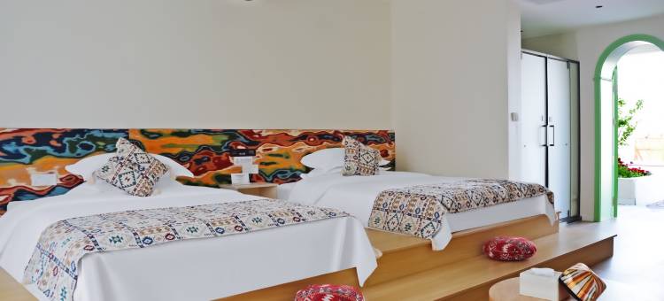 花筑·繁花时遇民宿(伊宁火车站丝路之光旅游小镇店)图片