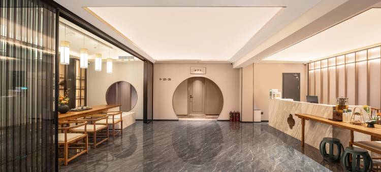 陌上轻居酒店(洛阳火车站应天门地铁站店)图片