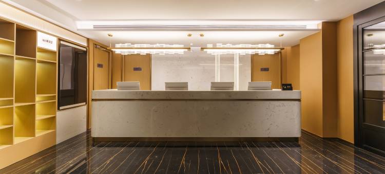 白玉兰酒店(锦州凌海九华山公园店)图片