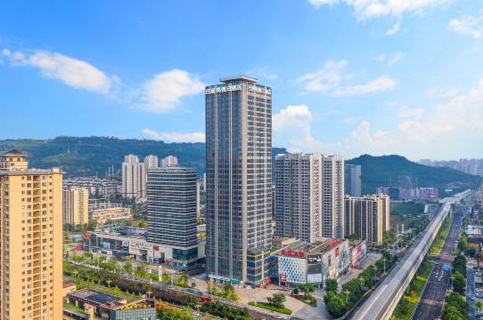 巴里岛假日酒店(江津万达广场圣泉寺地铁站店)