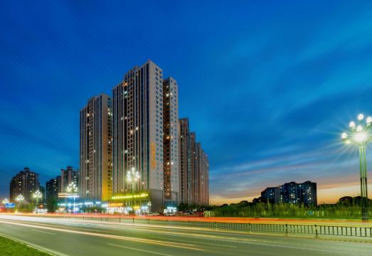 GreenTree Eastern Hotel (Chengdu Juguang International Jinshui River Subway Station) Hotel Overview