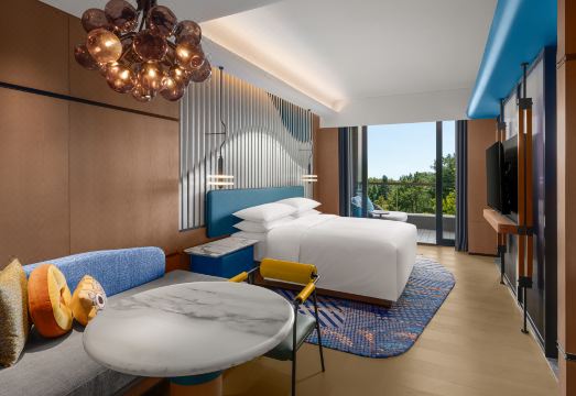 Renaissance Hangzhou Lin’an Hotel Hotel Overview