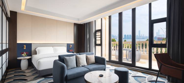 枫渡酒店(大连梭鱼湾足球场店)图片