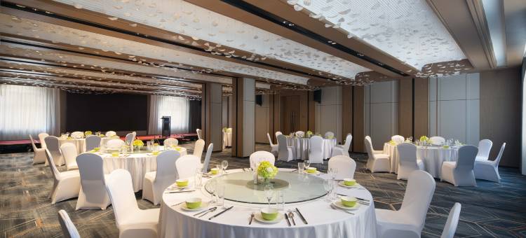 哈密高铁站希尔顿欢朋酒店图片