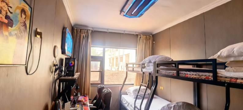 鸣人电竞宾馆(太康第二高级中学店)图片