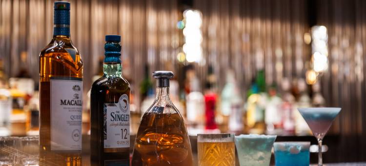 杭州未来科技城海创园地铁站桔子水晶酒店图片