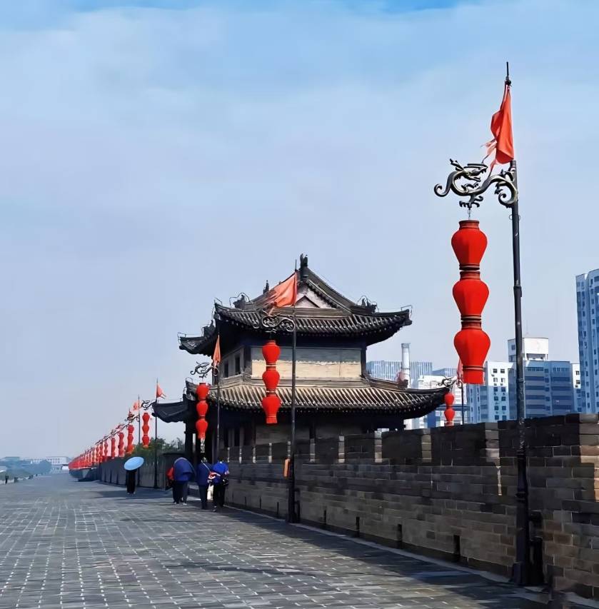 万蒙假日酒店(西安钟鼓楼永宁门地铁站店)图片