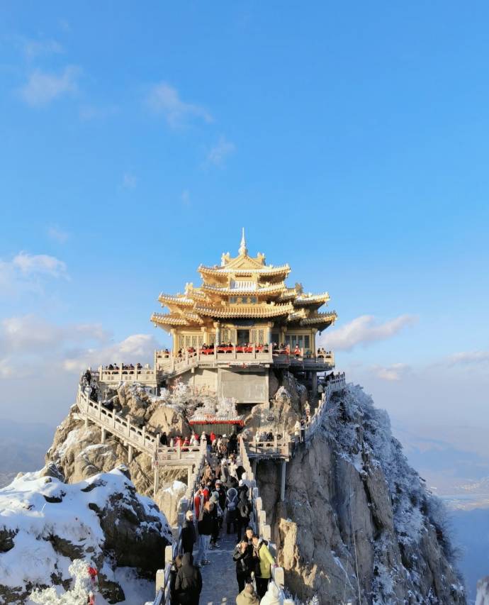 西桃咖啡民宿(老君山云景索道店)图片