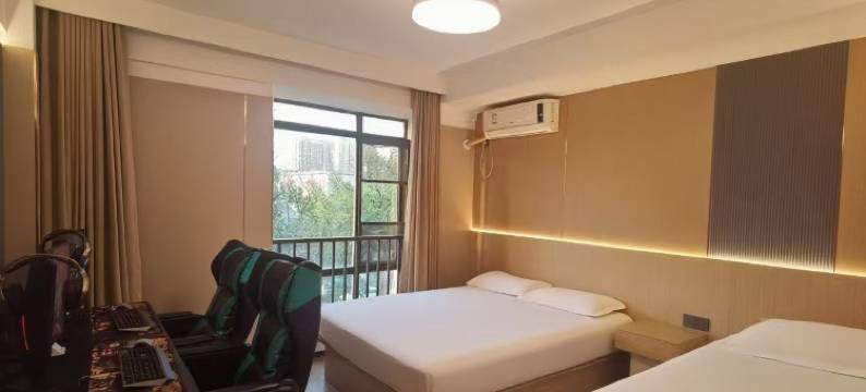 悠游电竞酒店(昆山花桥地铁站店)图片